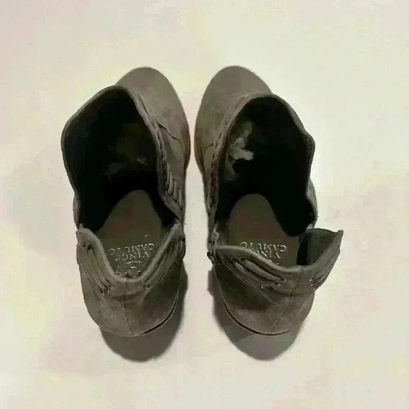 Vince Camuto Gray Slip On Ankle Bootie Sz. 8W/38.5 - Picture 6 of 6